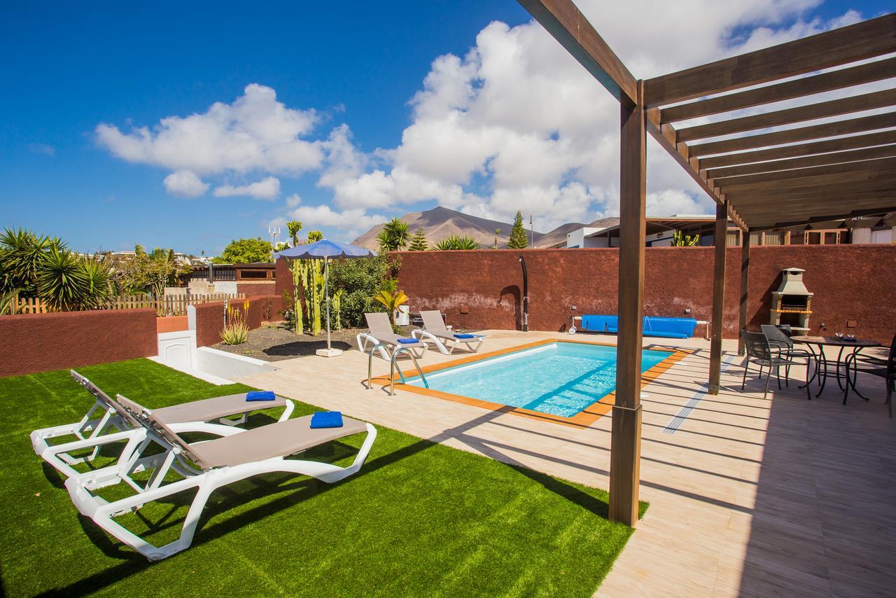 Las Marinas Deluxe Playa Blanca  Extérieur photo