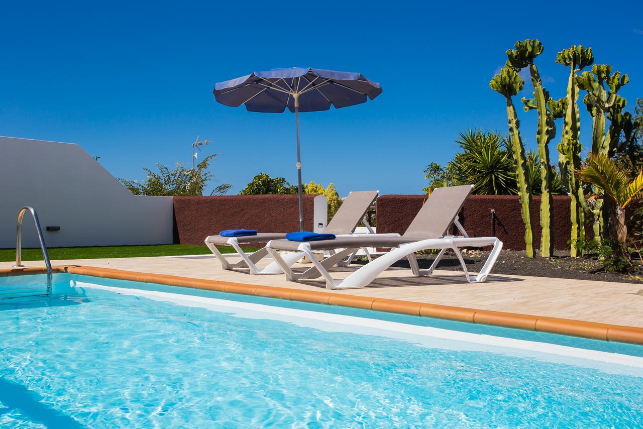 Las Marinas Deluxe Playa Blanca  Extérieur photo